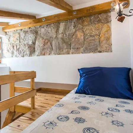 Villa Cima Vrbnik (Primorje-Gorski Kotar)