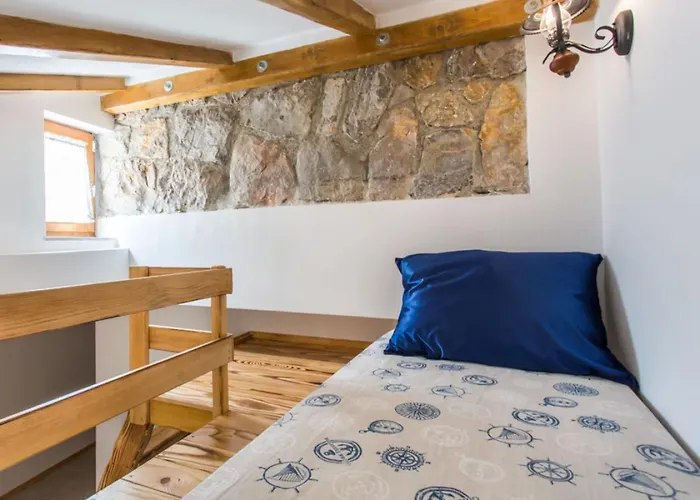 Villa Cima Vrbnik (Primorje-Gorski Kotar)